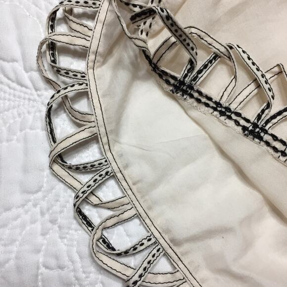 ECI Cream Skirt with Navy Blue Scalloped Embroidered Edge Details, Size 14 - Picture 8 of 13